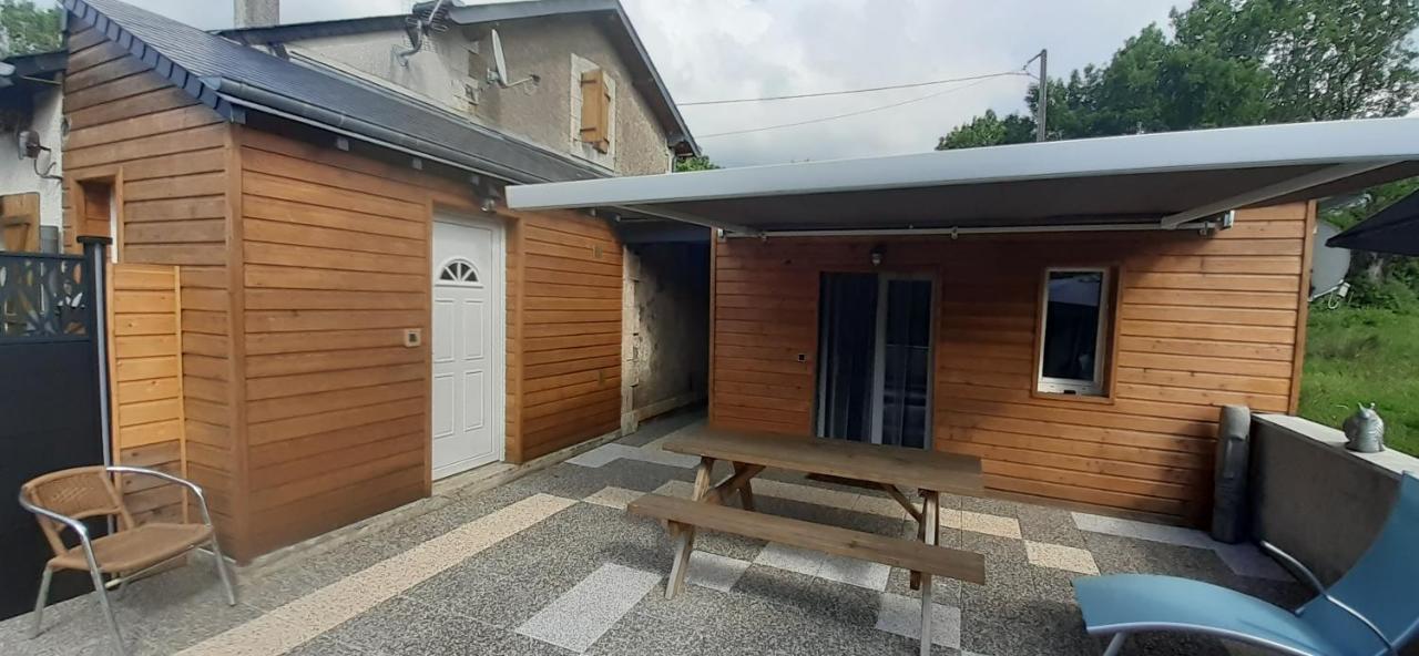 Le Petit Pays Apartamento Montgivray Exterior foto